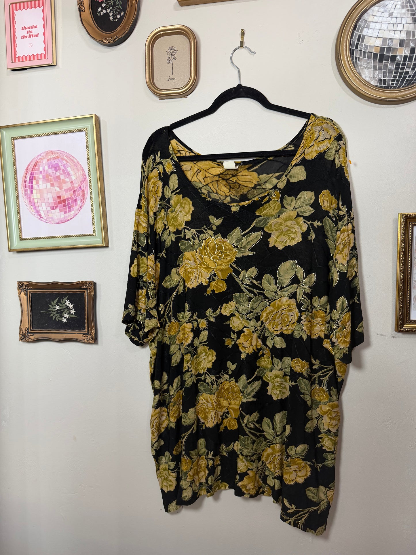 3x Rose Floral Top