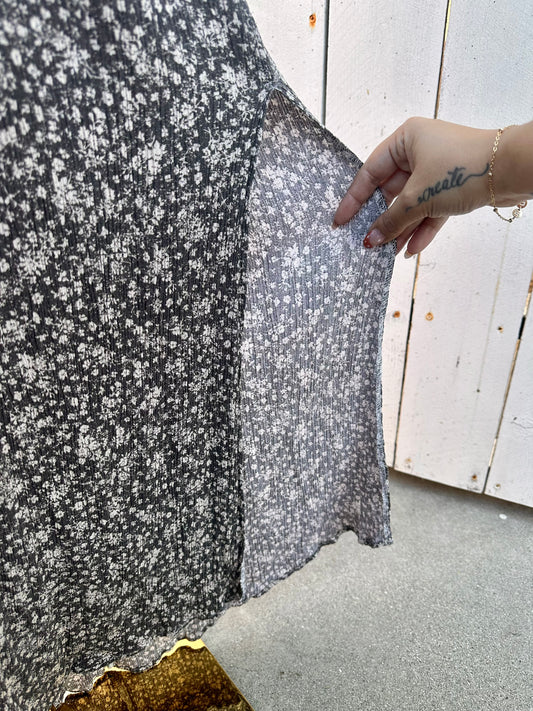 Medium/Large Gray Floral Maxi Dress