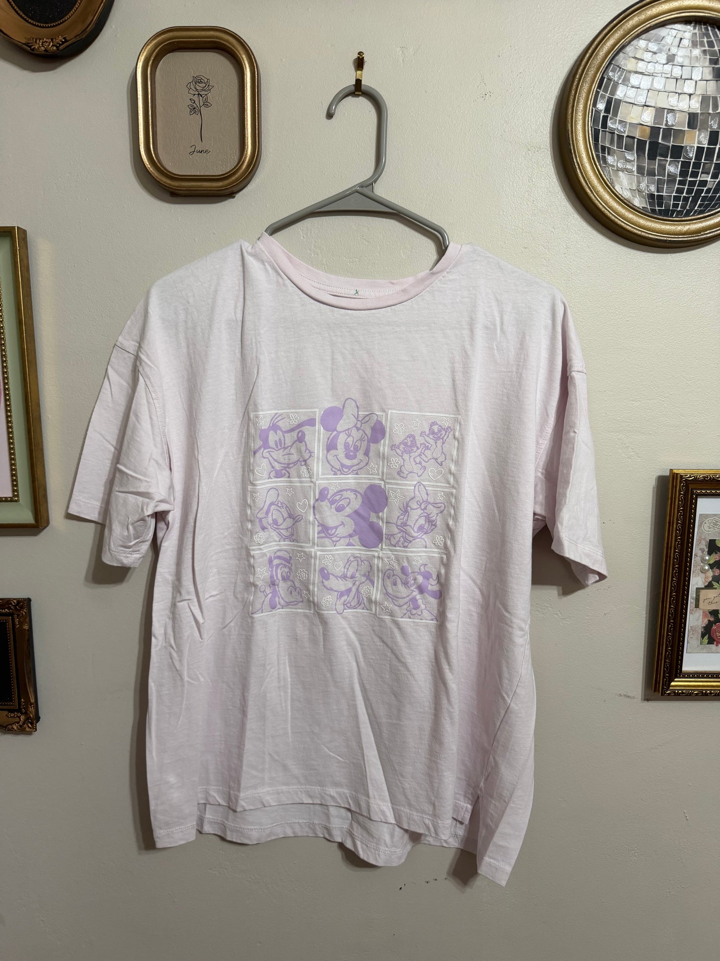 Small NWOT Lilac Pastel Disney Characters Graphic Tee