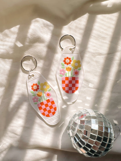 Retro Vase Keychain