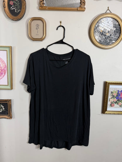 Small Black Basic Flowy Tee