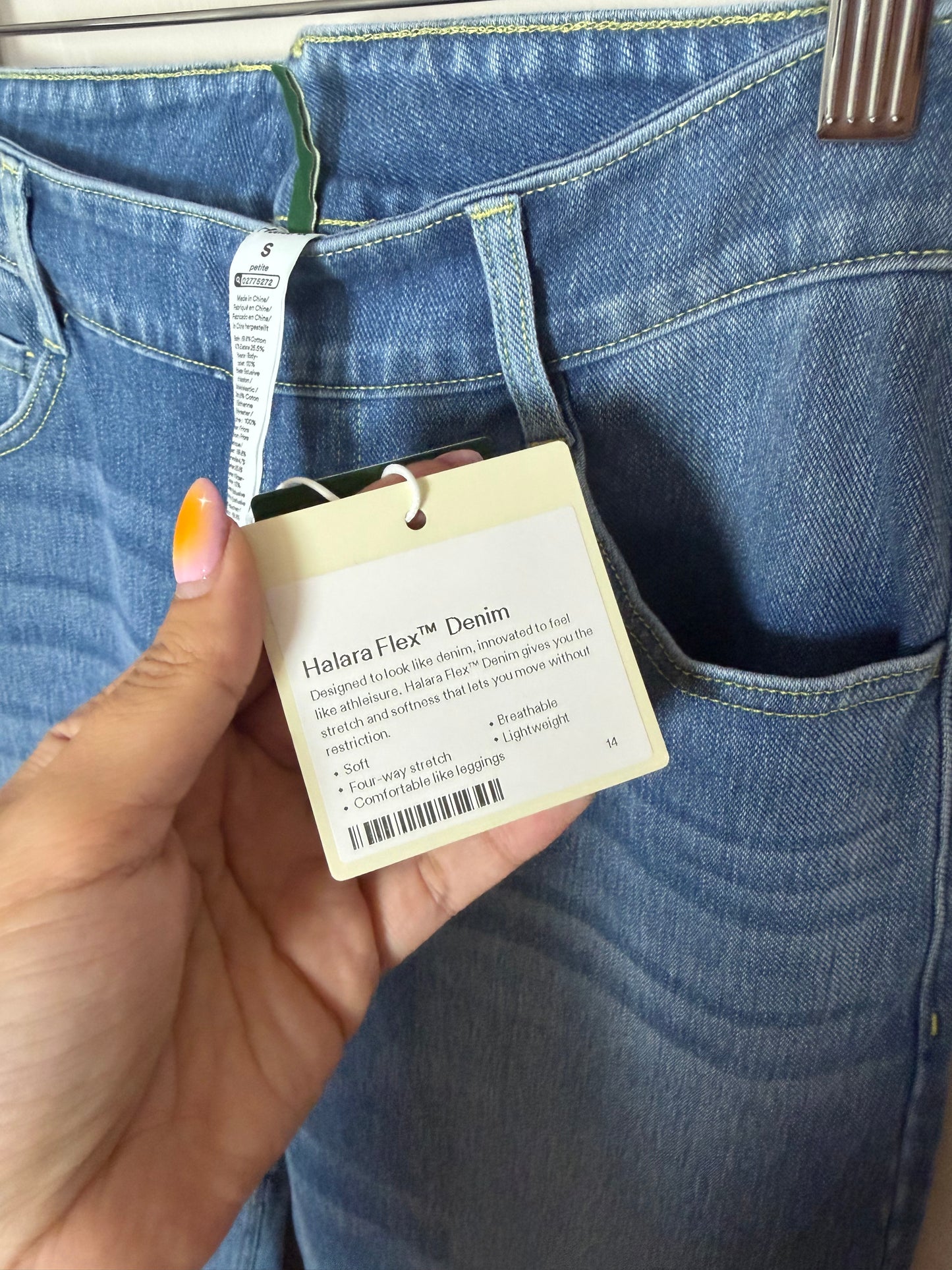 Small NWT High Waisted Jeans