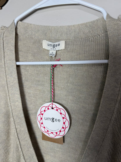 Small (up to med) NWT Beige Cardigan w/ Button Detail