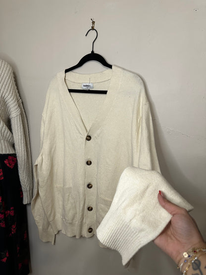XXL Cream Cardigan