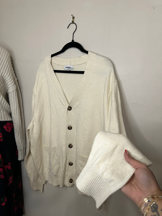 XXL Cream Cardigan