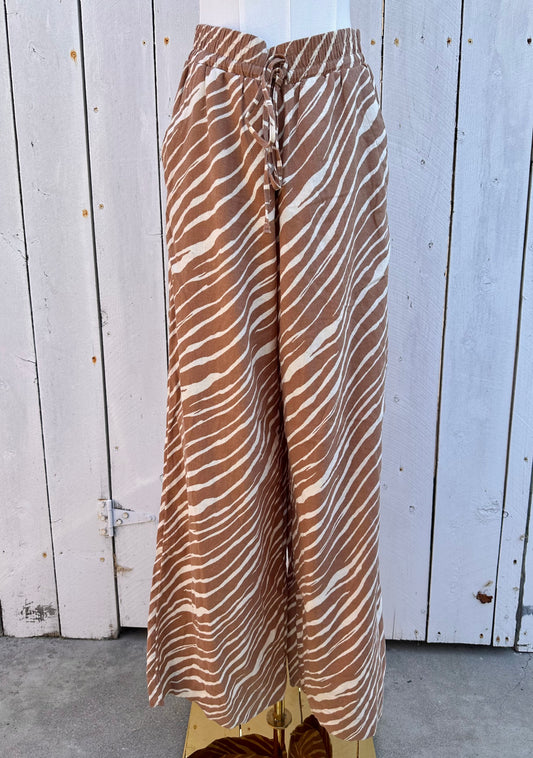 Medium Neutral Flare Pants
