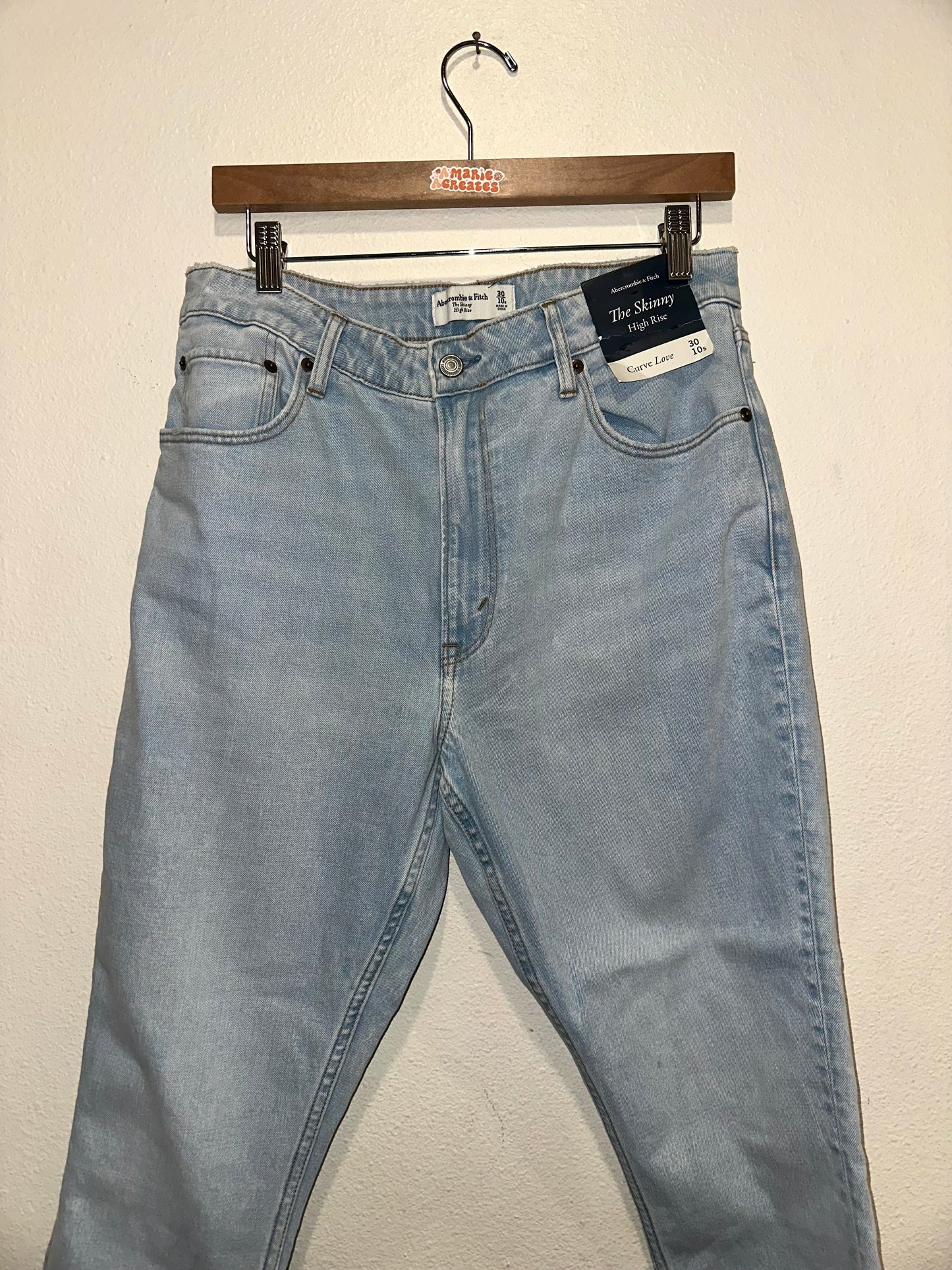 30/10s NWT Skinny Jeans