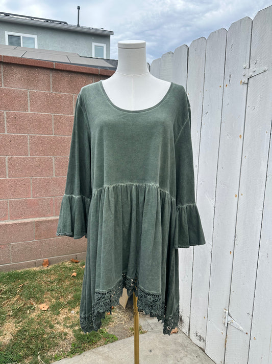 XL Oversized Green Top