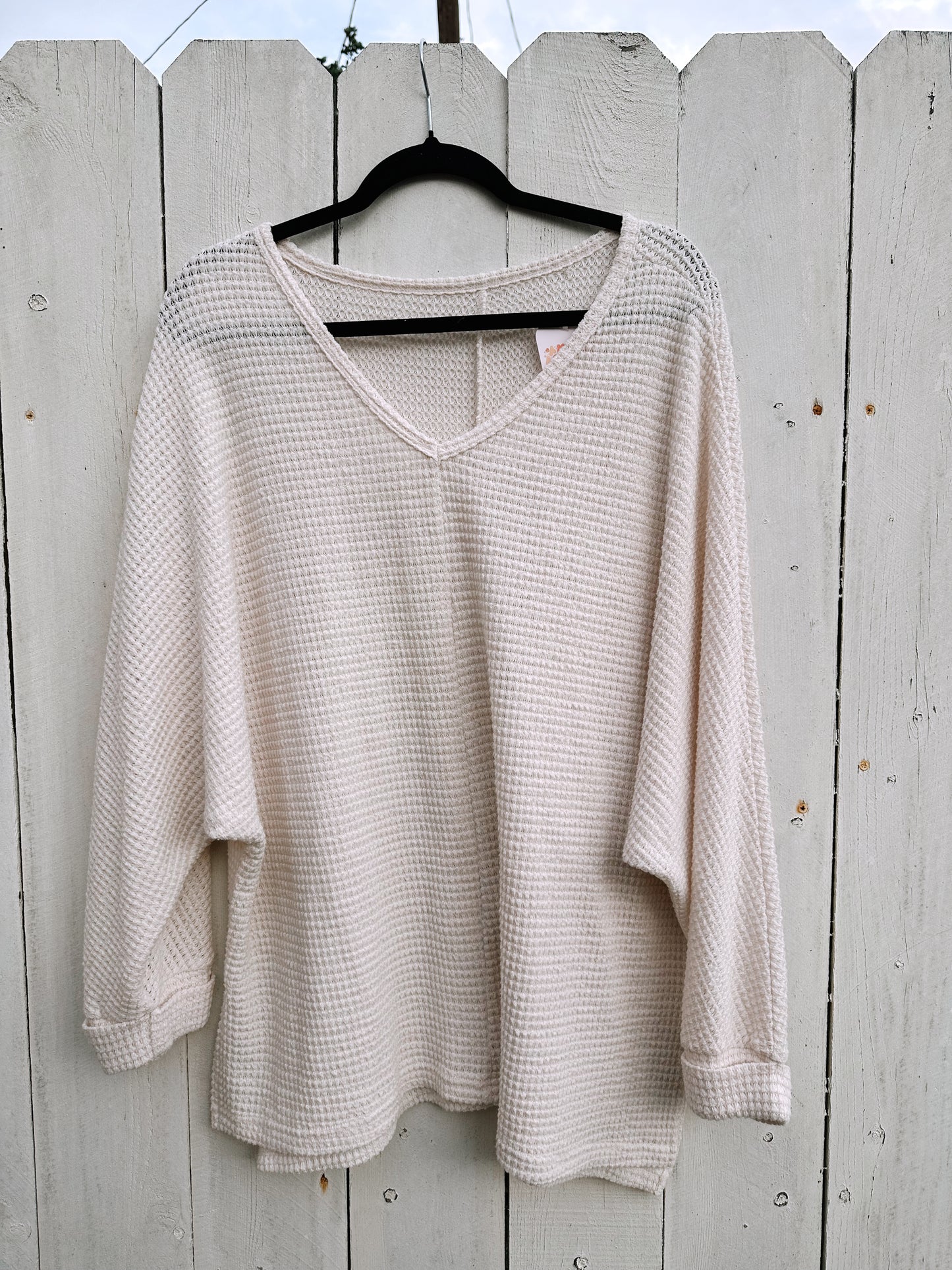 L/XL Cream Vneck Knit Top