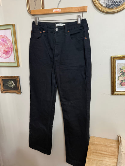 Size 26 A&F Black 90s Relaxed Hi Rise Jean