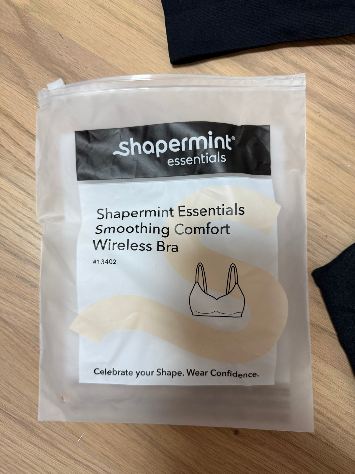 Large NWT Smoothing Comfort Wireless Bra in Black Set of 2