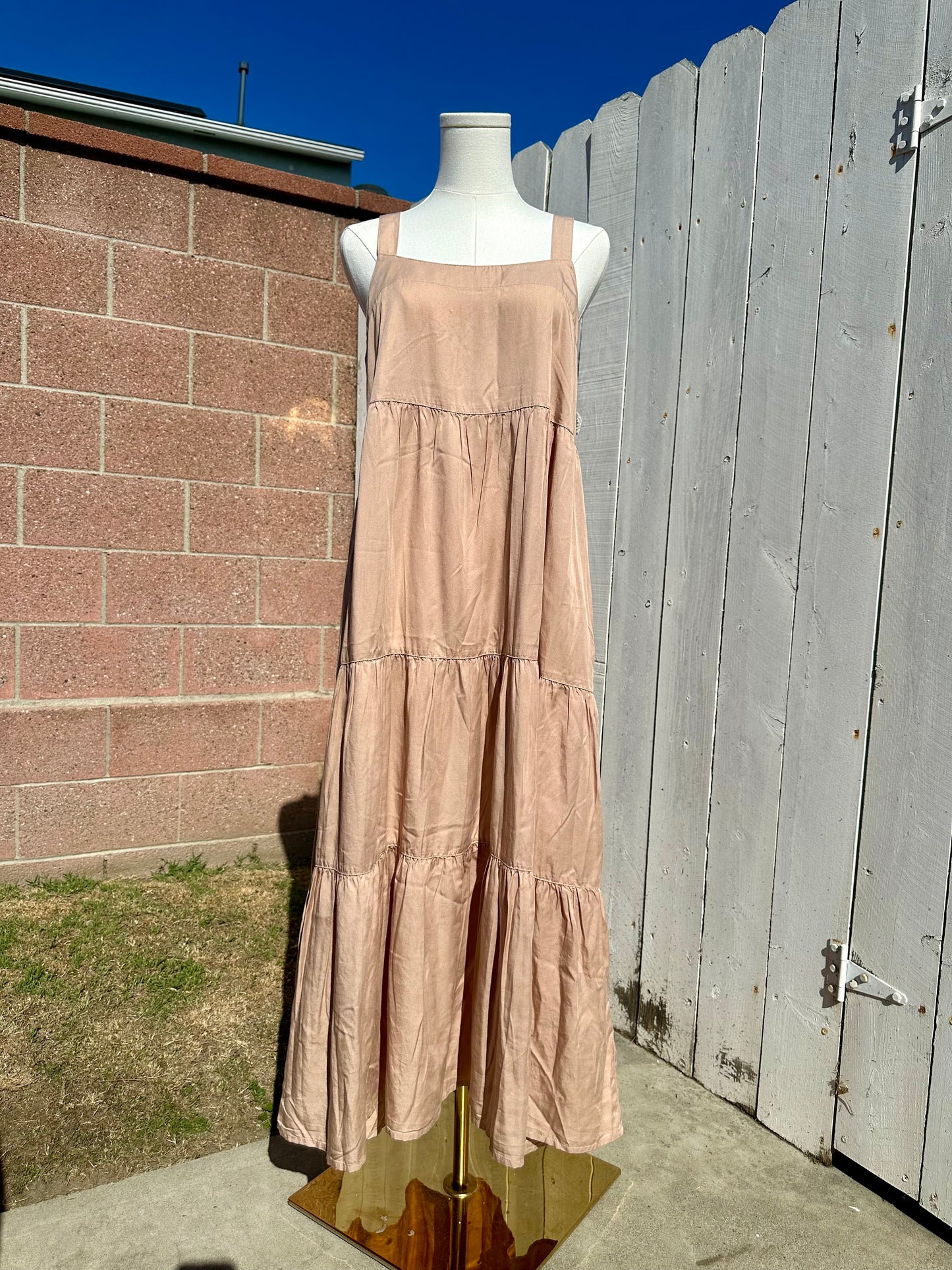 NWT Medium/Large Tan 3 Tier Maxi Dress