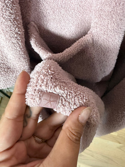 Small Rose Robe w/ Front Big Pockets *missing tie