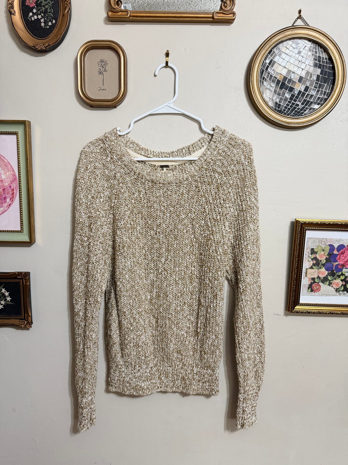 Small Neutral Electric City Pullover
