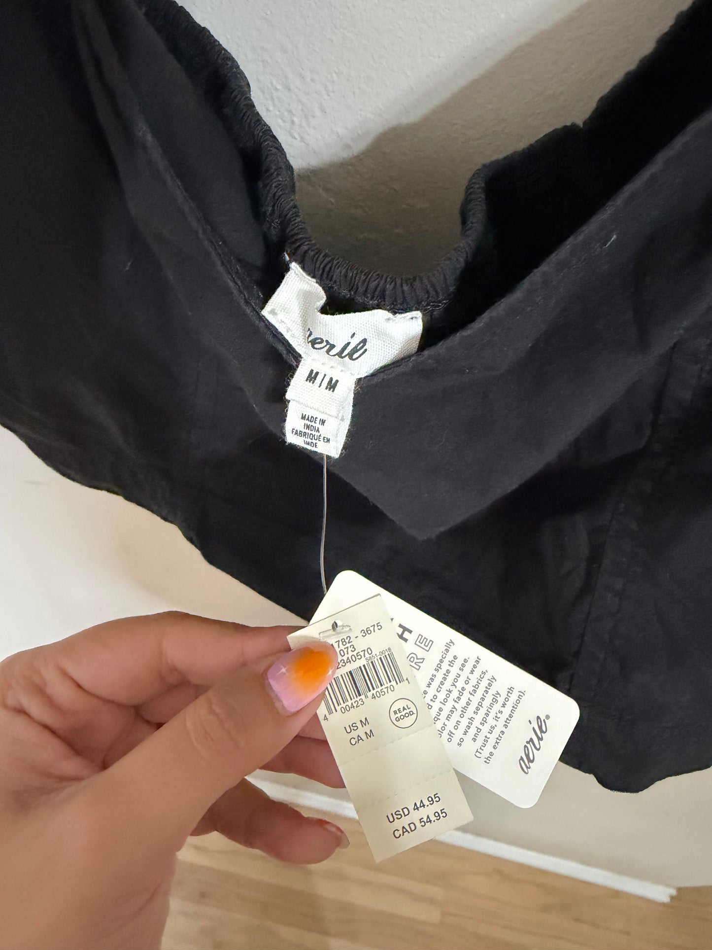 Medium NWT Black Crop Top