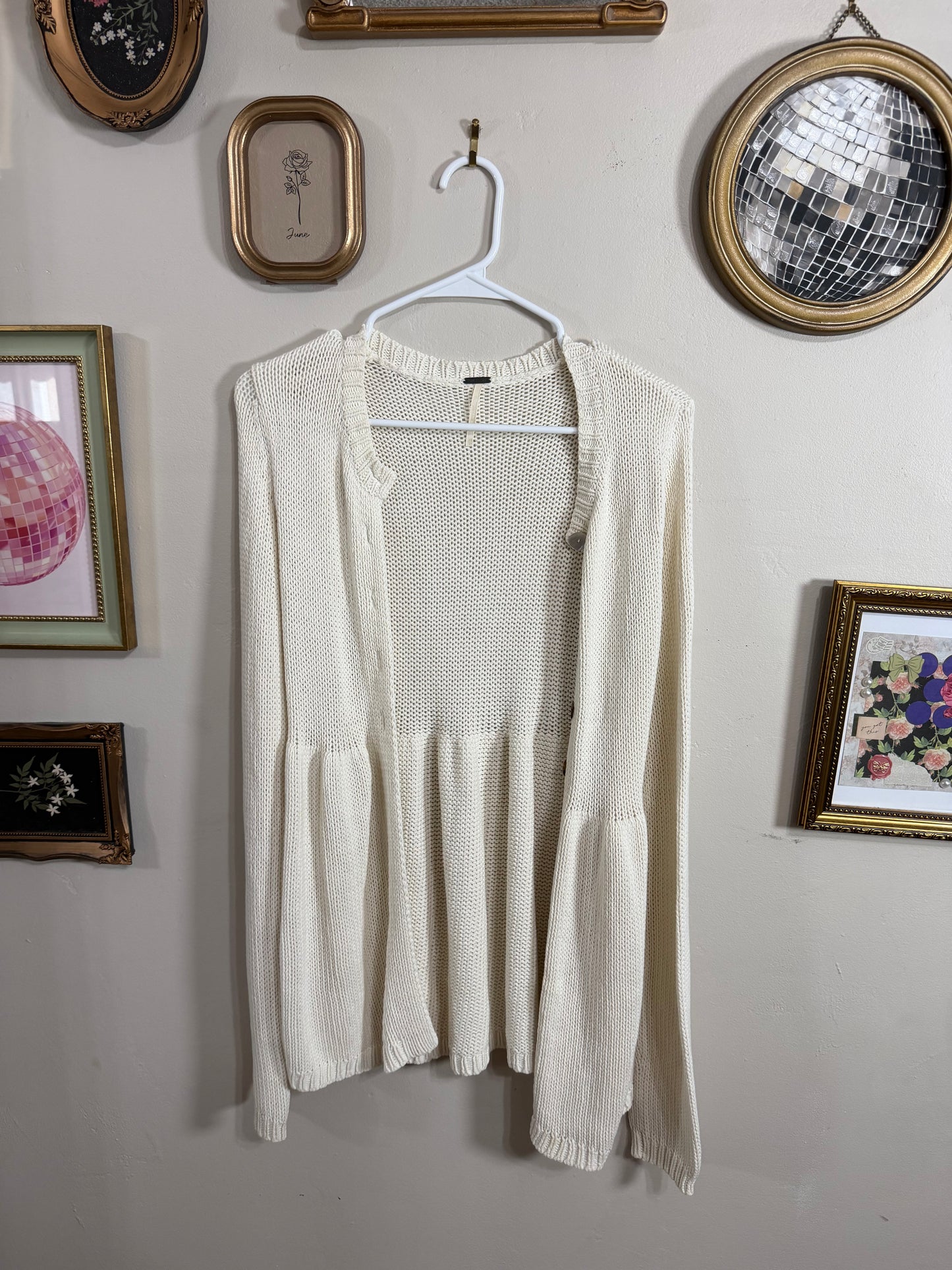 XS Cream Cardigan *small call out see pics