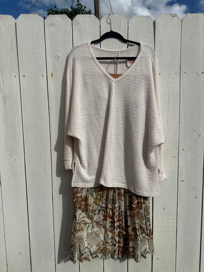 NWT XXL Off White Pattern Skirt