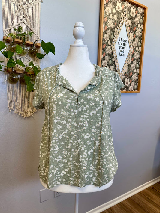 Large Green Daisy Top