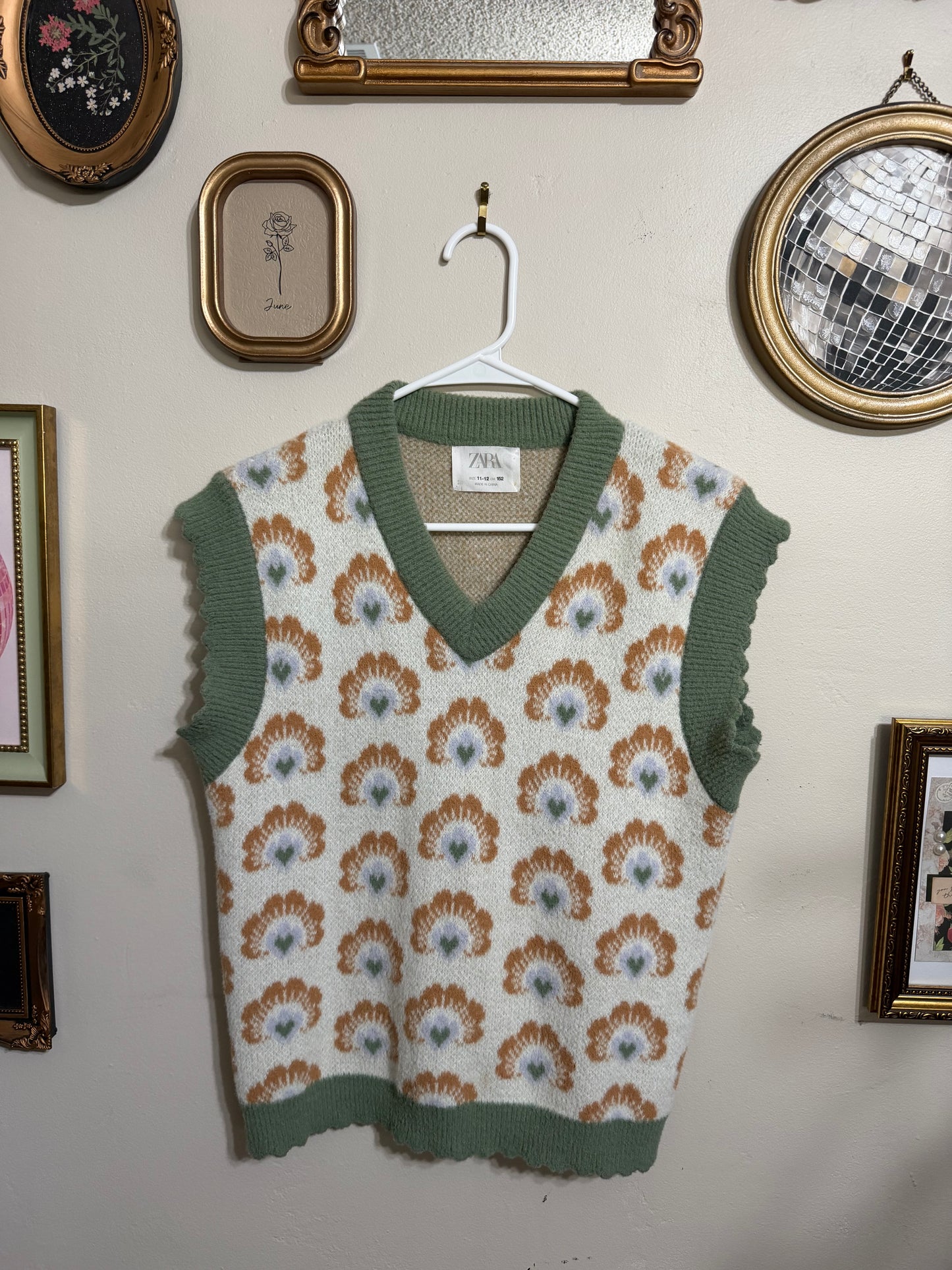 Size 11/12 or Adult XS/S Floral Retro Knit Vest